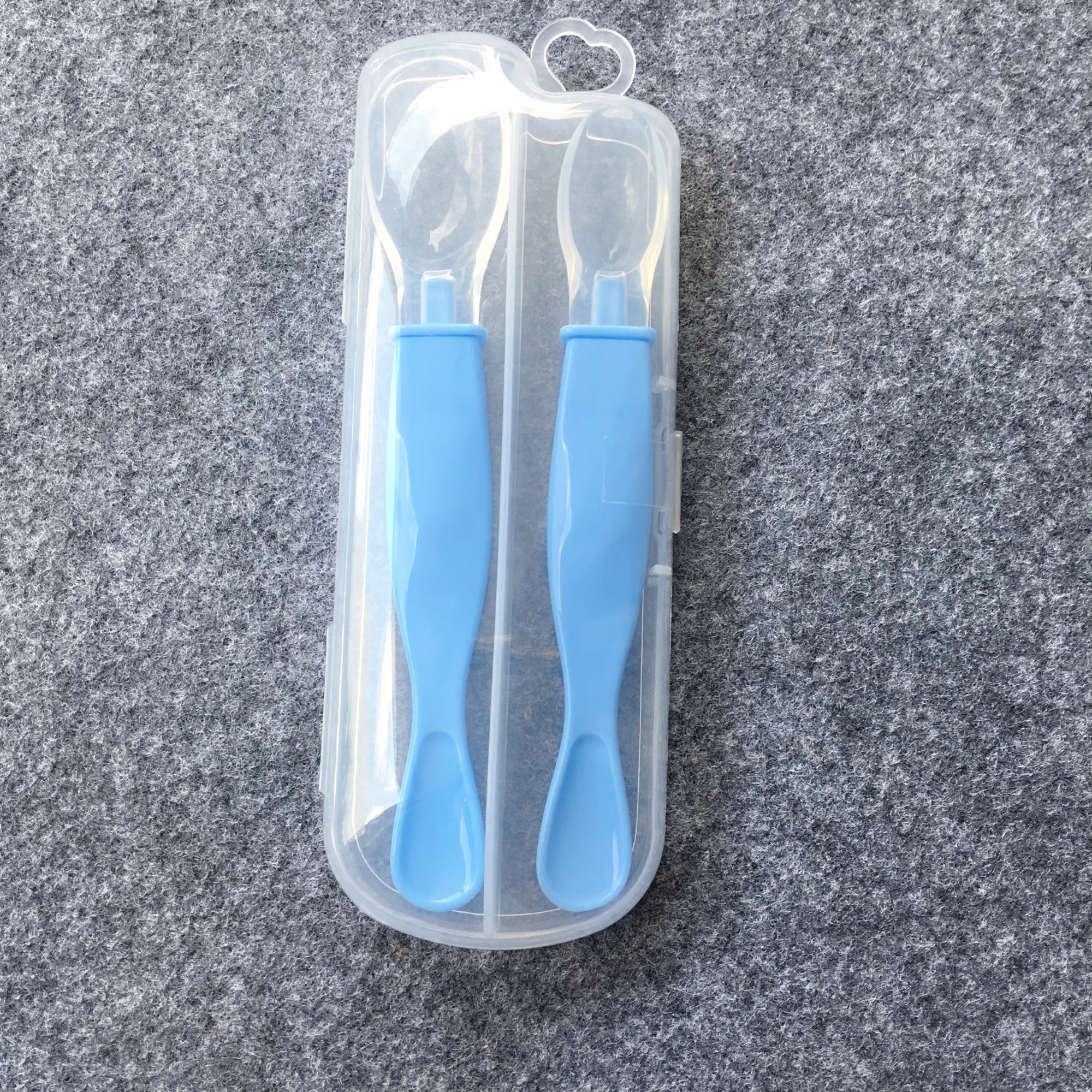 Set 2 thìa silicon có hộp cho bé