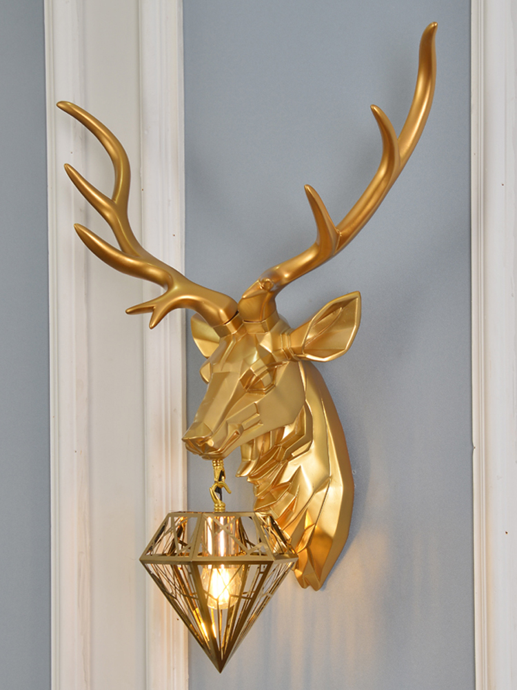 Đèn treo tường đầu hươu vàng phong cách cá tính mạnh mẽ DT010 dùng để chiếu sáng và trang trí nhà cửa phòng khách và phòng ngủ được nhập khẩu nguyên chiếc tại Hong Kong