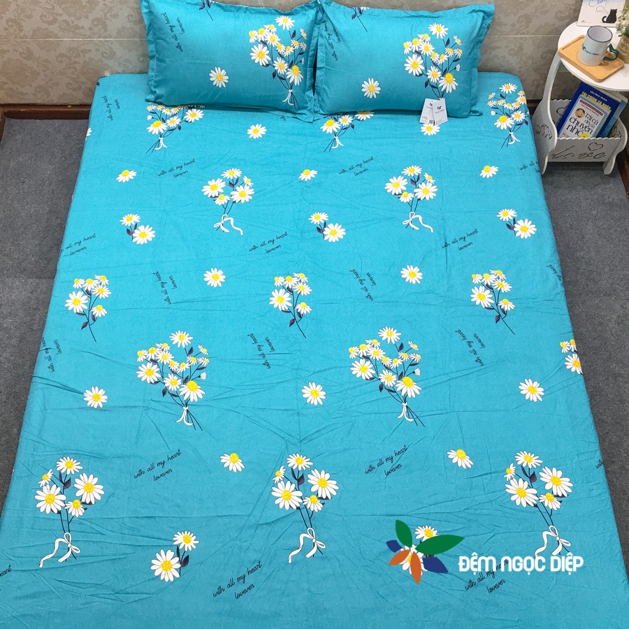Set ga gối 3 món (1 drap giường + 2 vỏ gối nằm) poly cotton mẫu Hoa Cúc Xanh