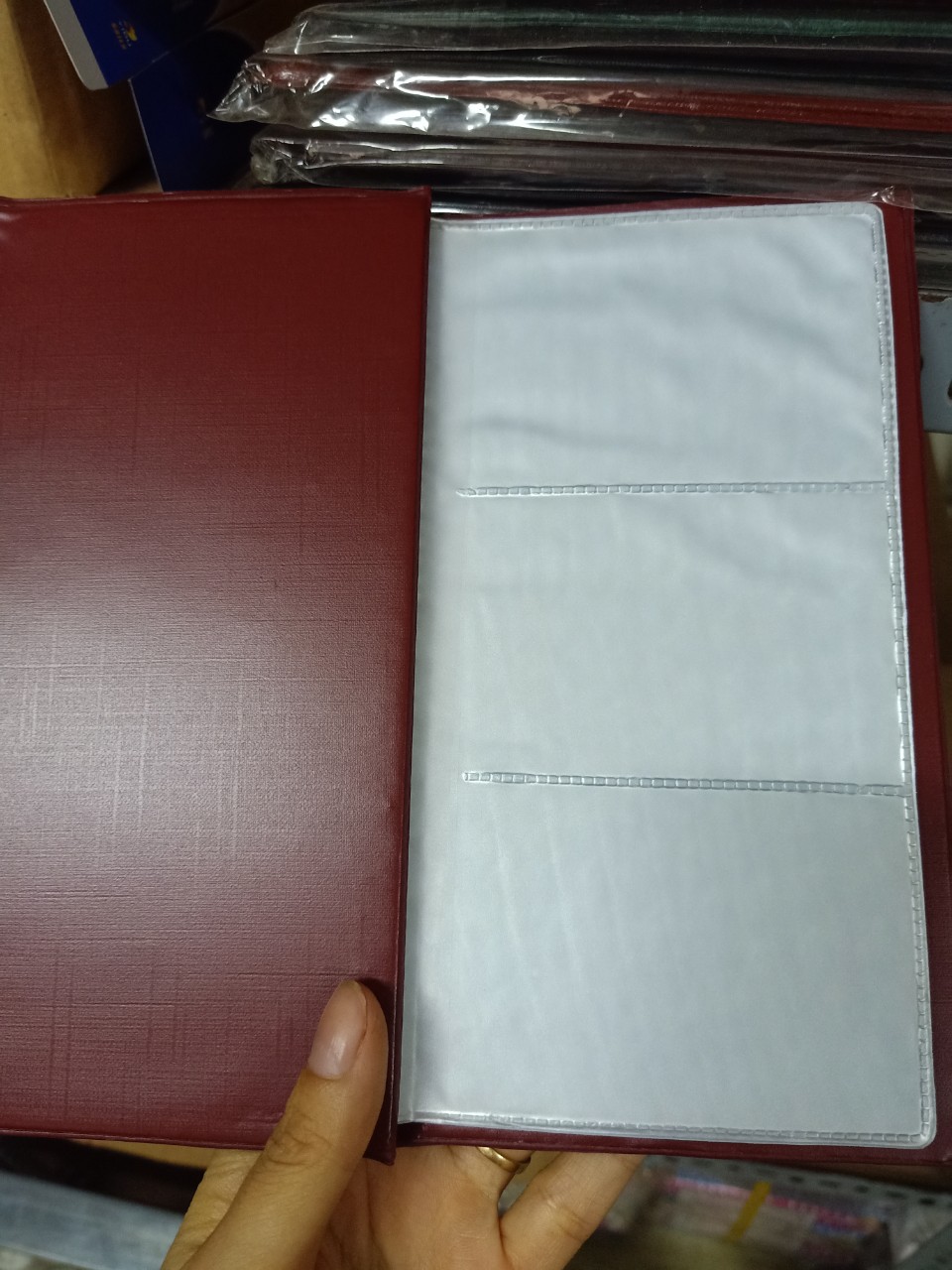 Sổ đựng namecard 120 cái gáy tròn