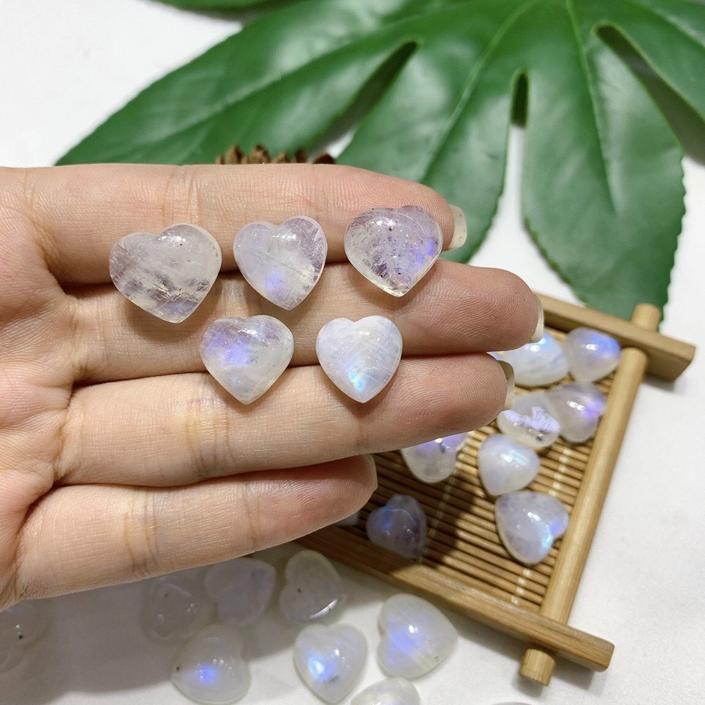 Mặt Đá Mặt Trăng Hình Trái Tim