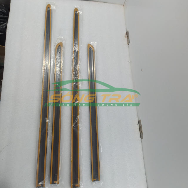 Nẹp sườn cánh cửa toyota vios 2003-2005 có chỉ mạ