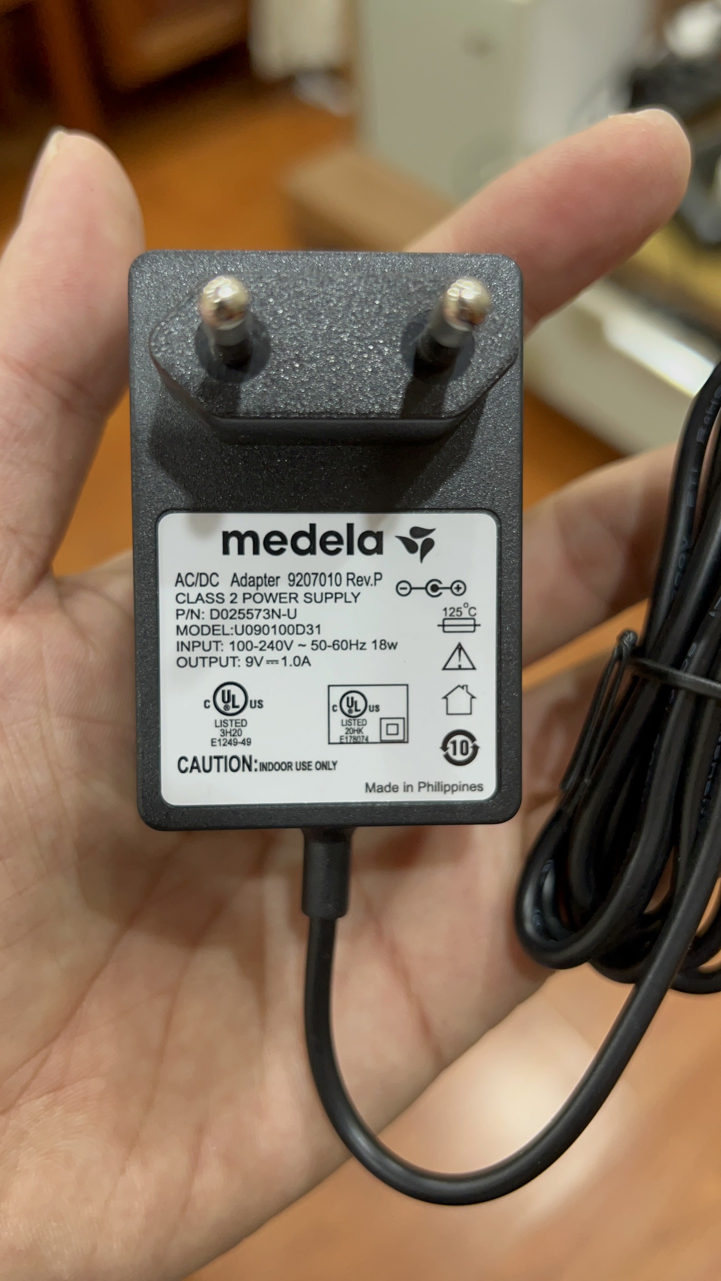 sạc 9v cho máy hút sữa Medela Pump