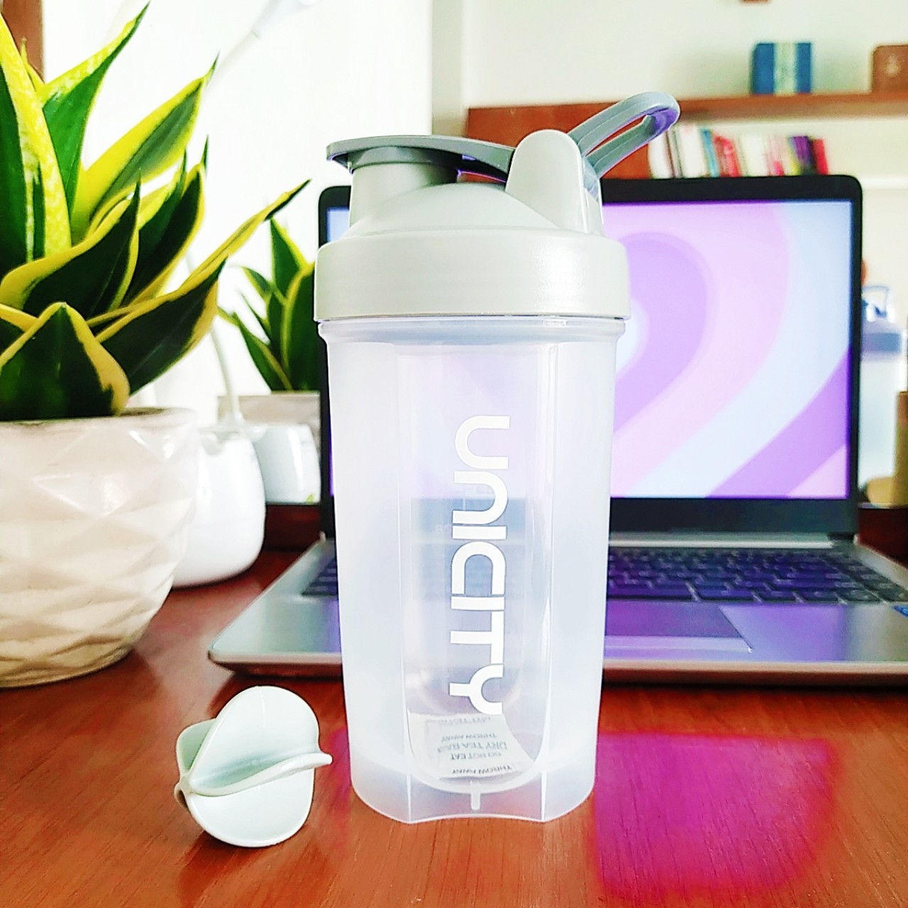Bình lắc Unicity 700ml - Không chứa BPA