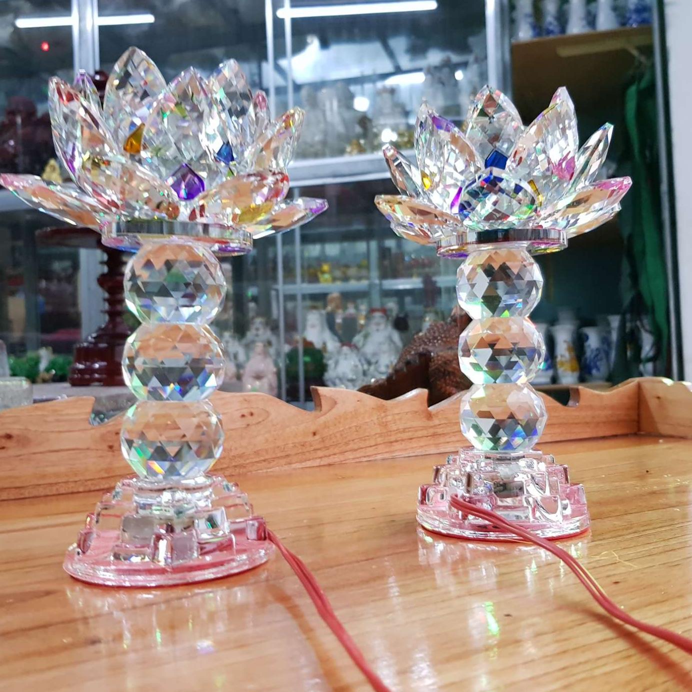 [HCM]Cặp đèn thờ đá pha lê tự động đổi màu cao cấp