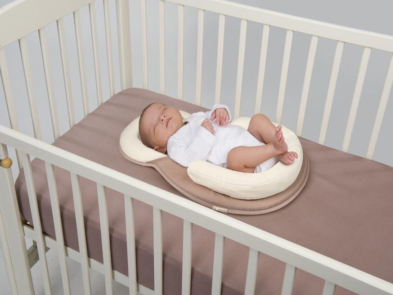 Đệm ngủ chống giật mình cho bé