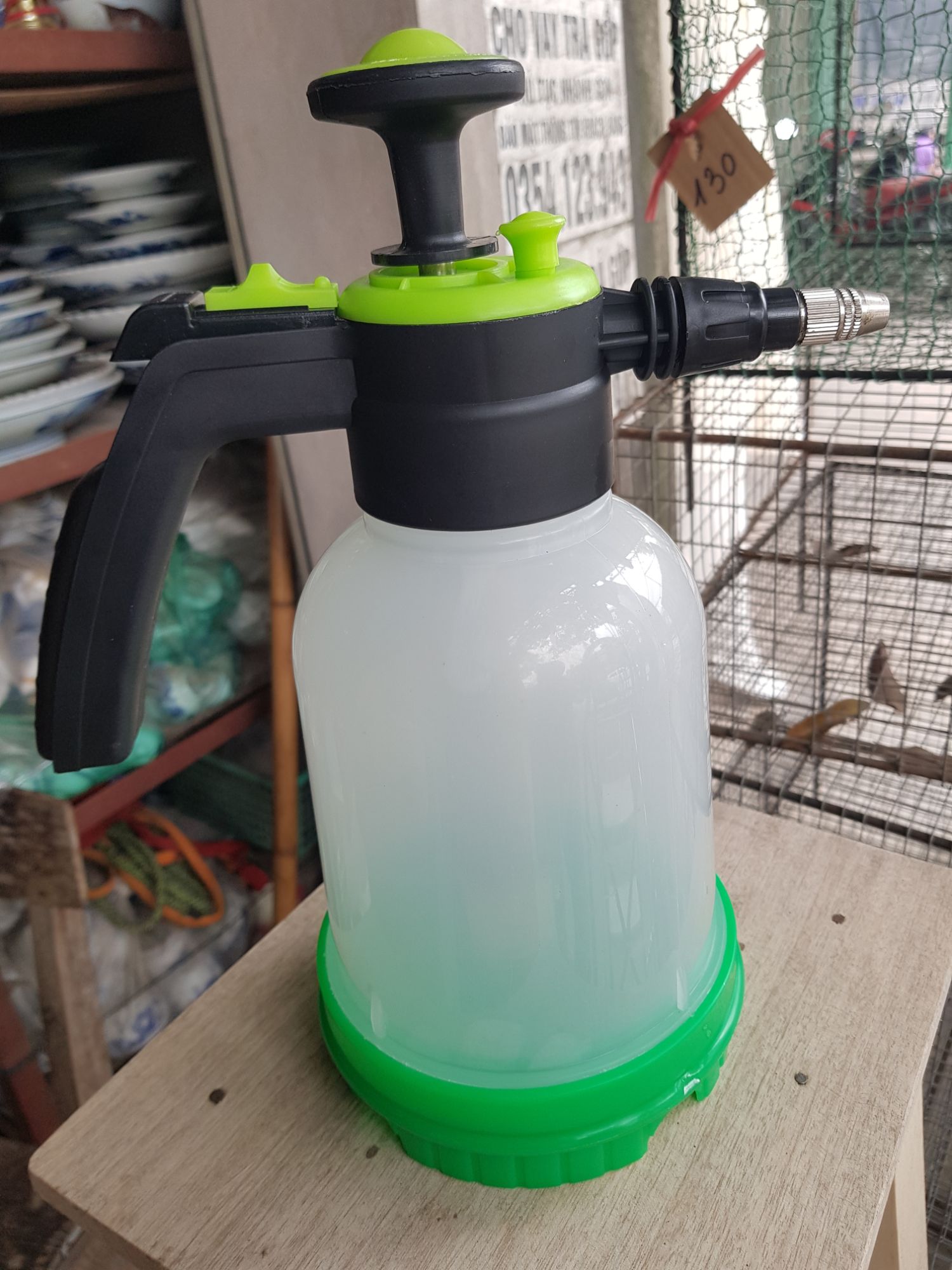 Bình xịt tưới cây nén khí 3 lít