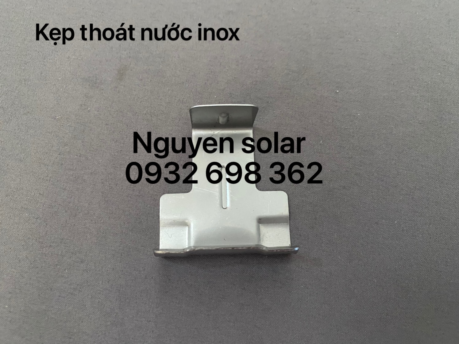 Kẹp thoát nước inox  pin năng mặt trời