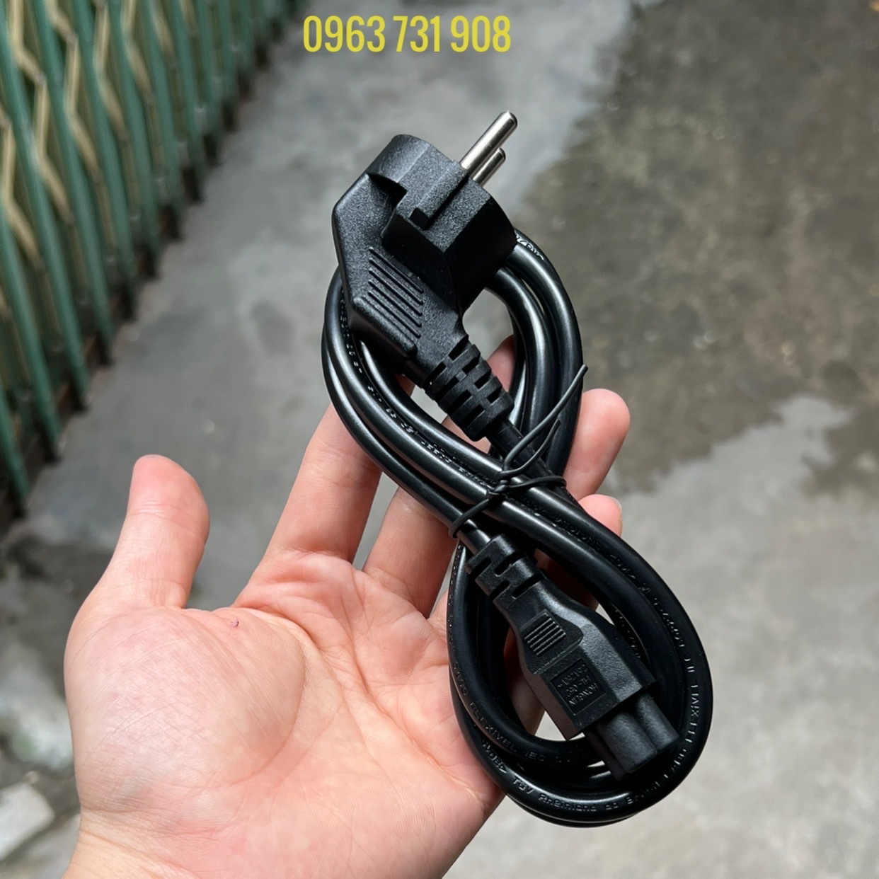 Dây nguồn tivi LG 3 lỗ tròn loại tốt