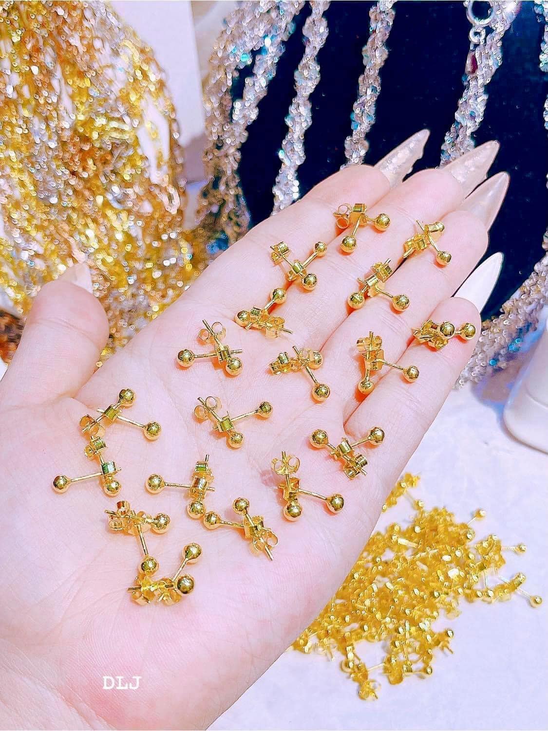 1 Chiếc Nụ Bi VT Cho Nam Nữ