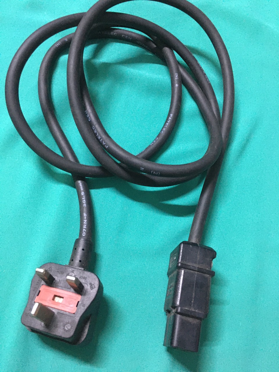 Dây nguồn c19 ba chấu châu âu dài 1.8m gia công