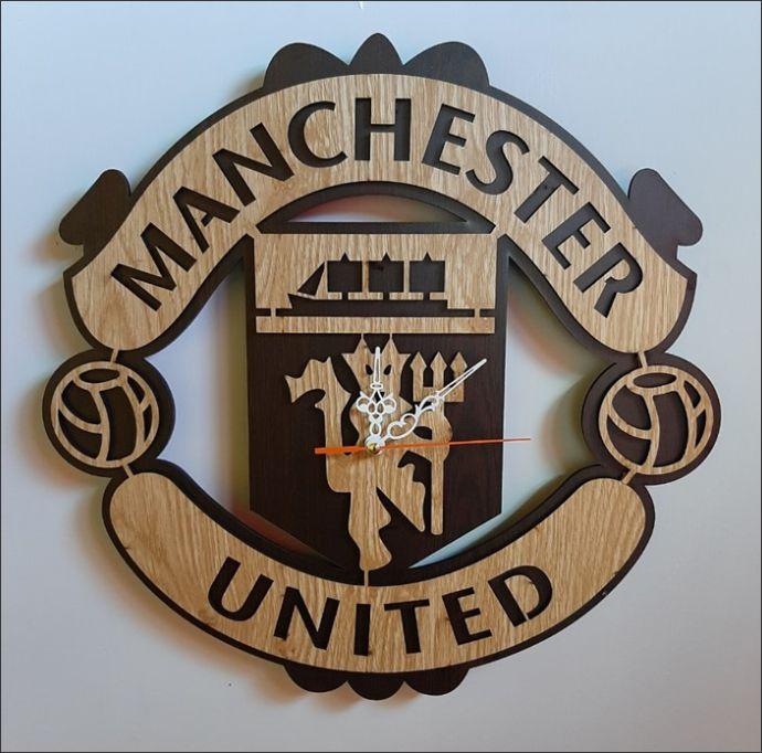 Đồng hồ treo tường Manchester United