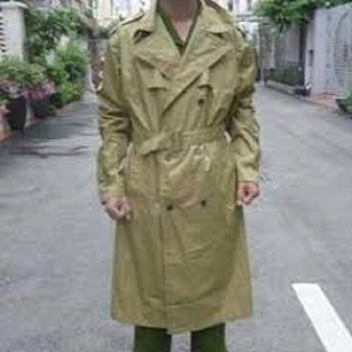 Raincoat shoots motor military-need cover quality