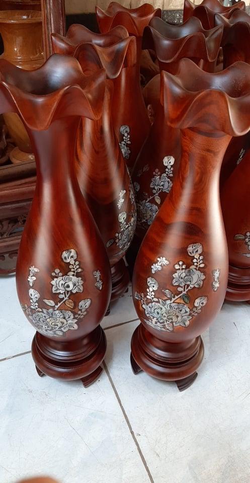 Cặp lộc bình gỗ Hương nguyên khối cao 40cm