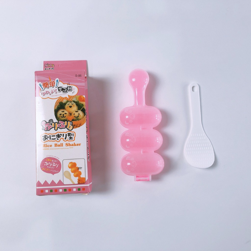 Rice shake set with rice balls filled with spoons