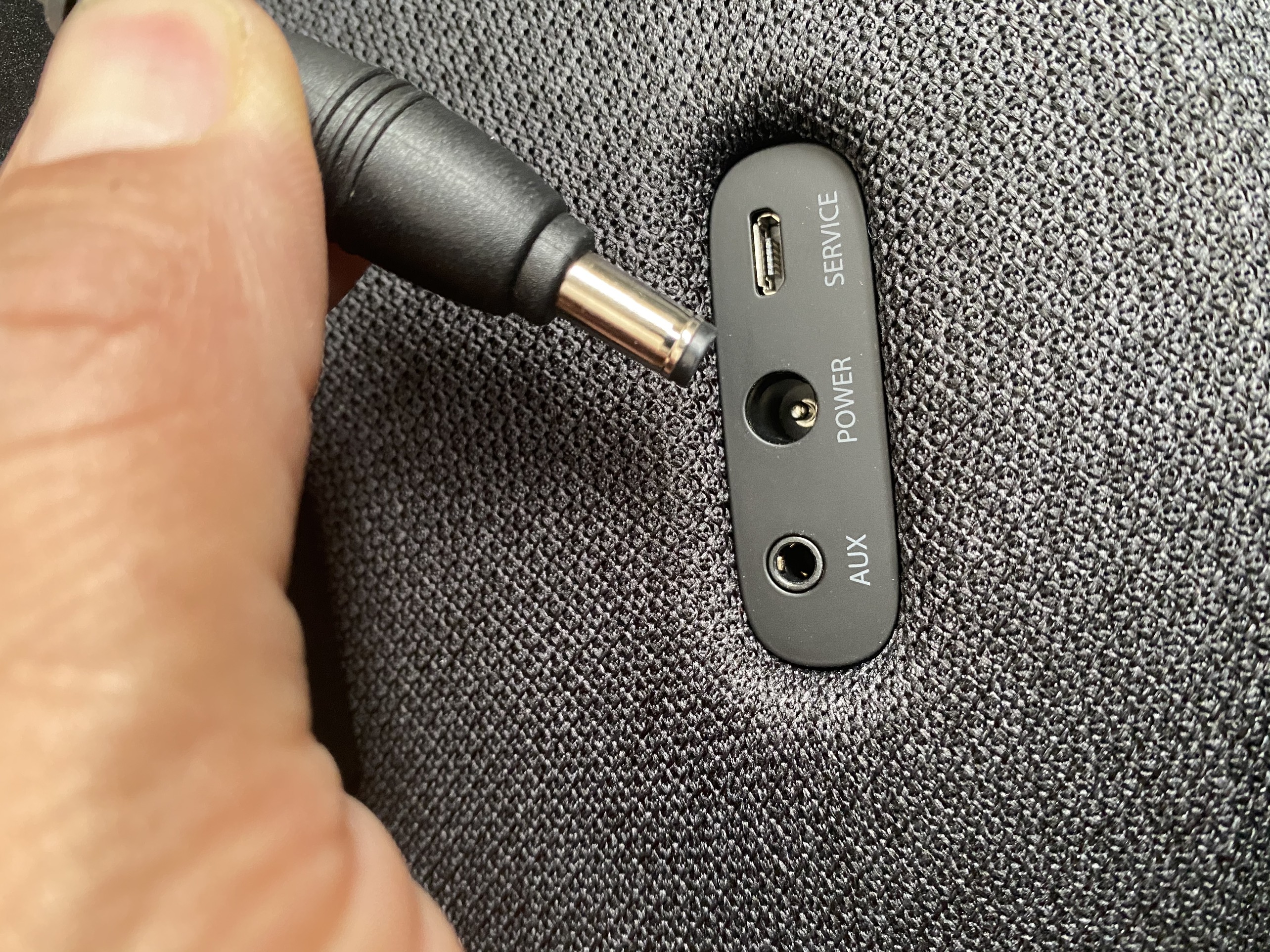 Sạc loa Harman Kardon Onyx Studio 2