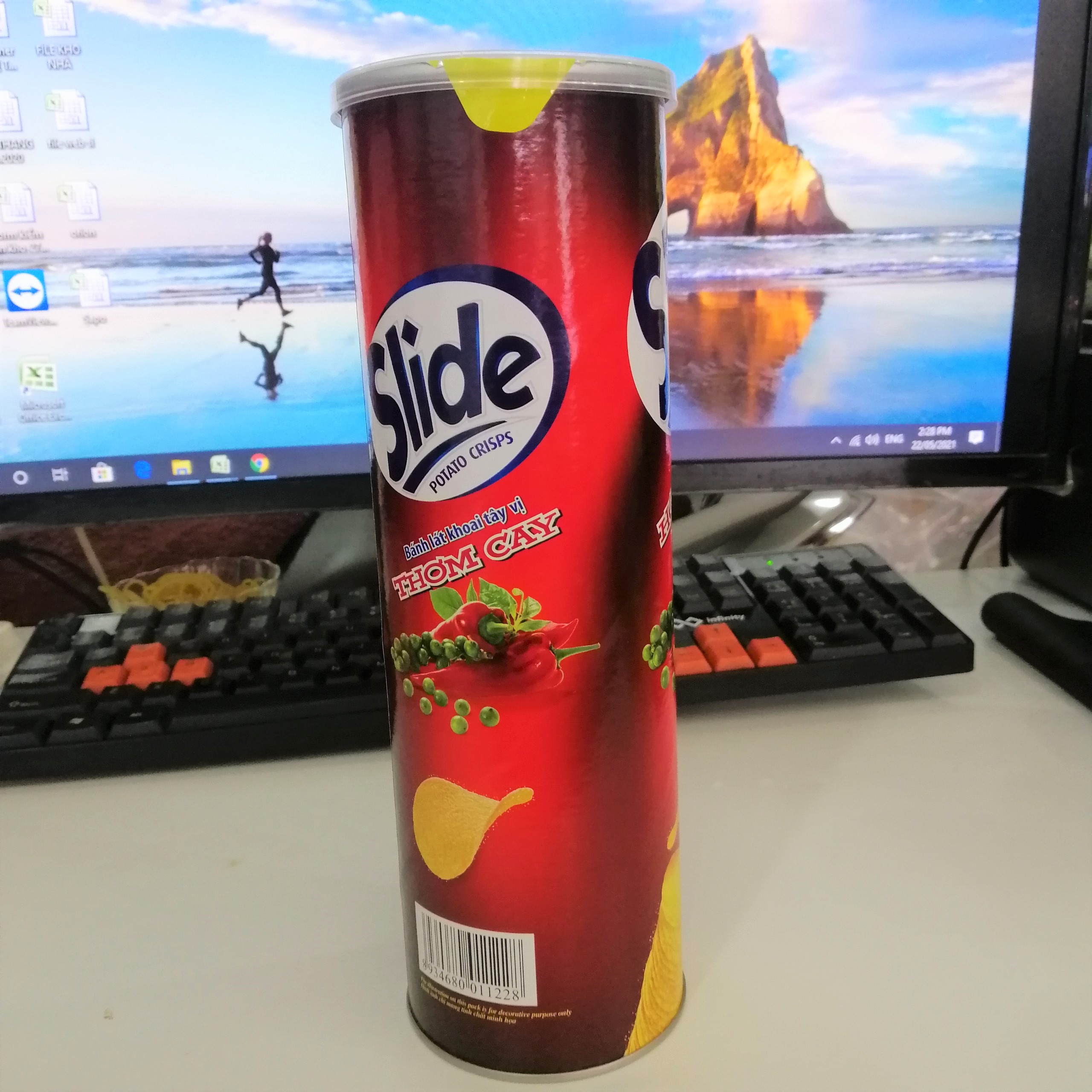 Snack Khoai Tây Slide Vị Thơm Cay (Lon 145g)