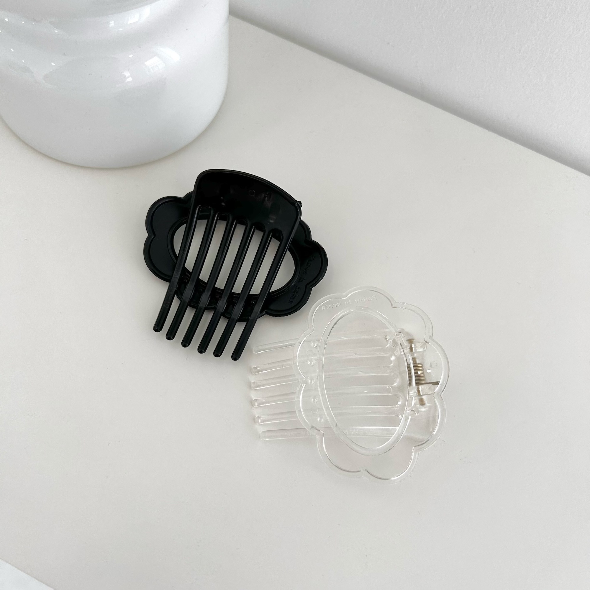 Kẹp tóc dạng xước hình hoa Modleaf Flower comb Hàn Quốc