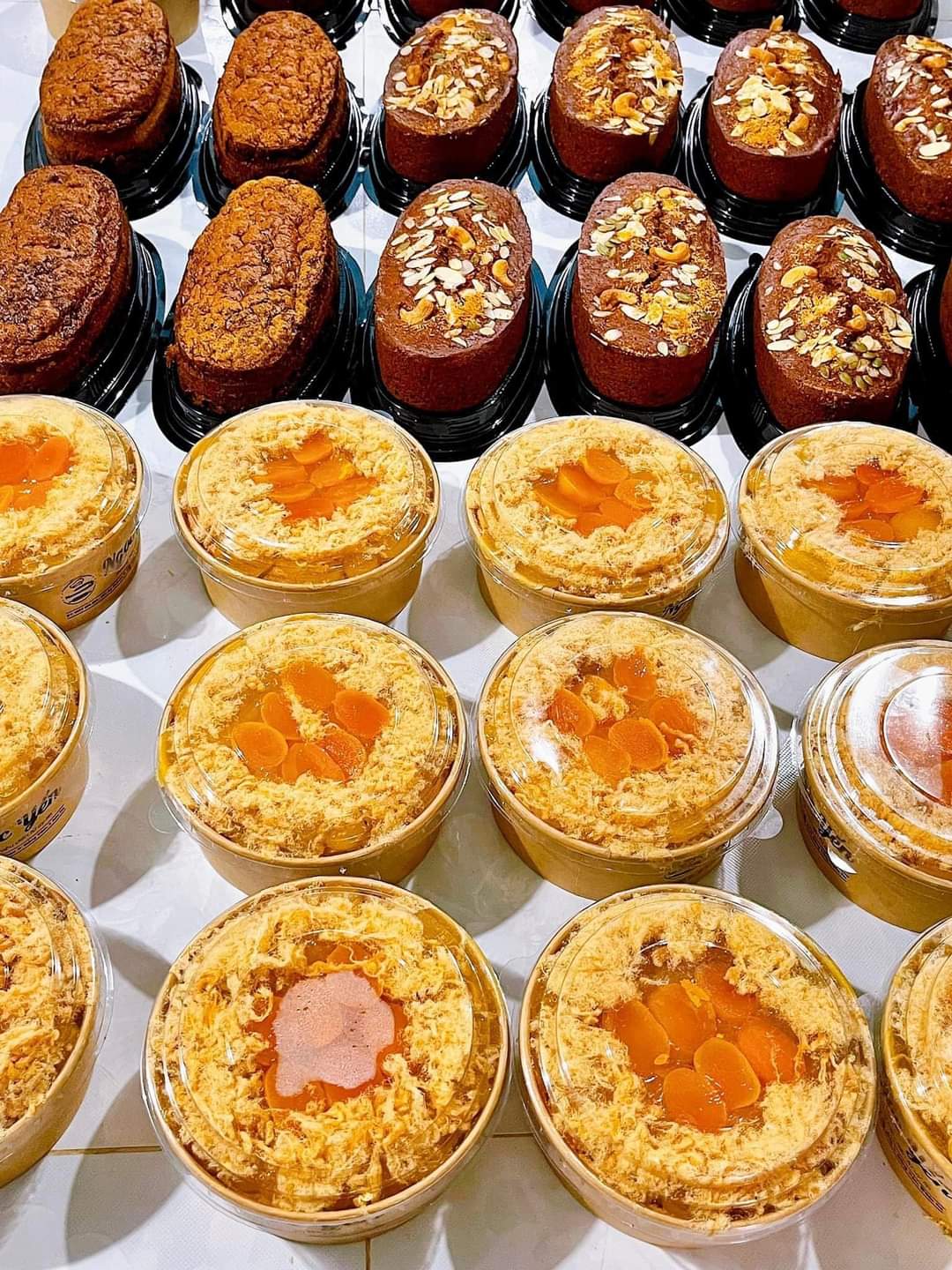 Bánh bông lan trứng muối chà bông