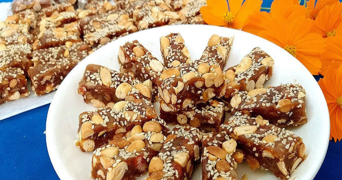 Kẹo chuối Hoàng Gia dẻo thơm ngon