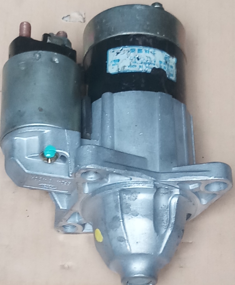 Đề ford laser 2000 2015