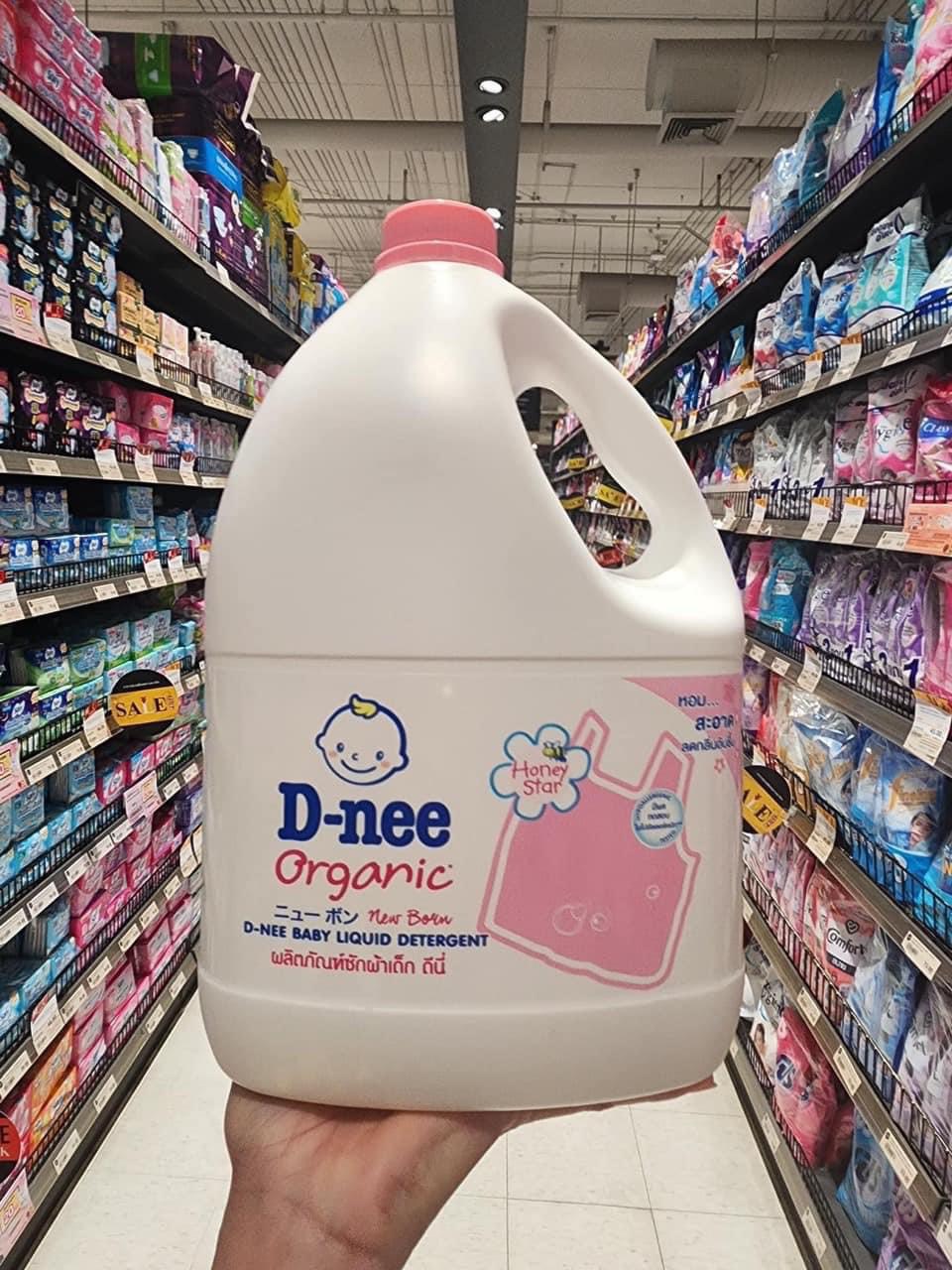 ( mẫu mới 2800ml) Nước giặt xả vải Dnee can