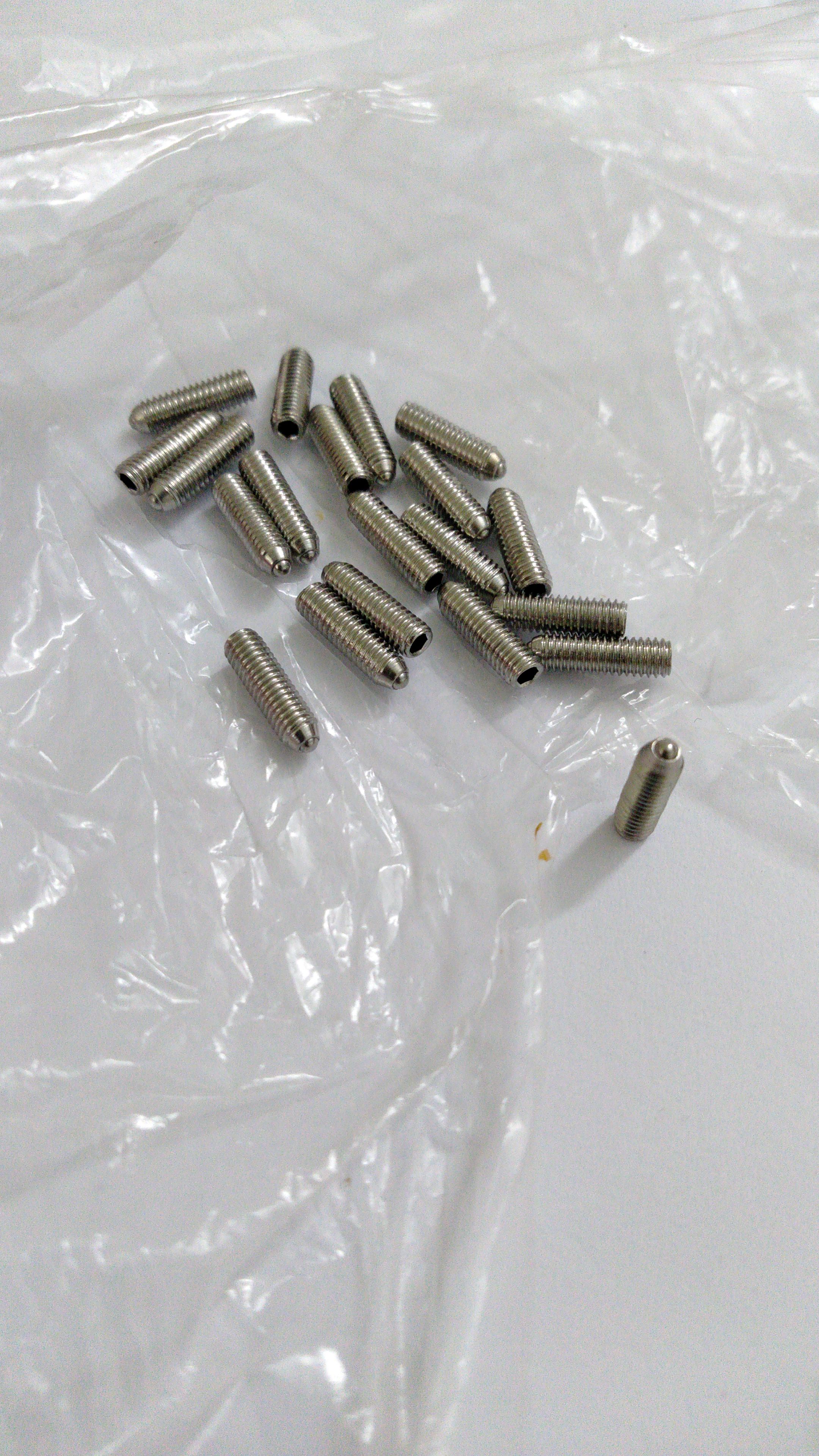 Vit tri dau bi M6x16mm