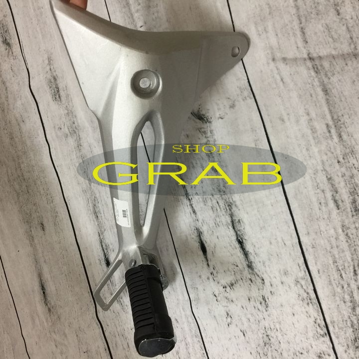 Bát gác chân bên phải xe Wave RS Wave Alpha đời 2006-2016