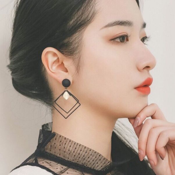 Bông Tai Nữ Vuông Đen Cao Cấp (Hàng có sẵn)