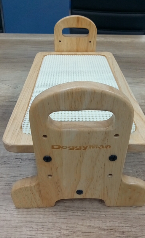 Bàn ăn gỗ cho chó DoggyMan Size nhỏ - 93308