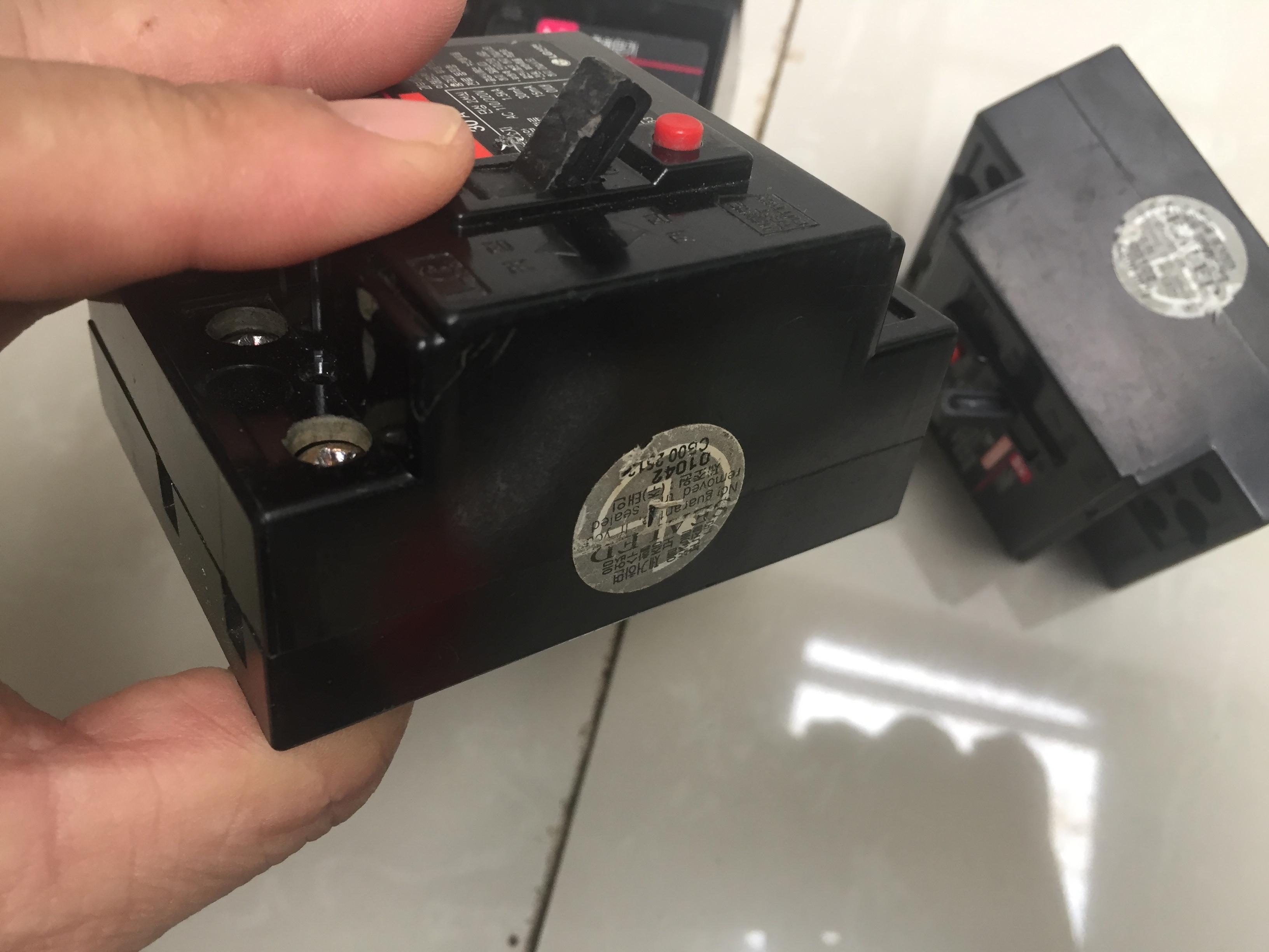 ELCB CB Cầu Dao Chống Giật Hàn Quốc LG 30A