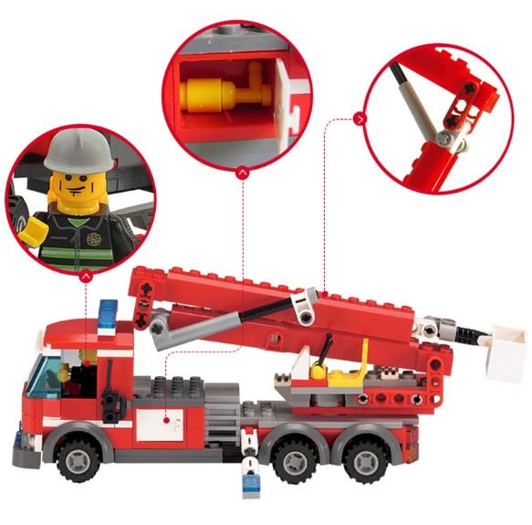 Lego xếp hình Xe Cứu Hỏa