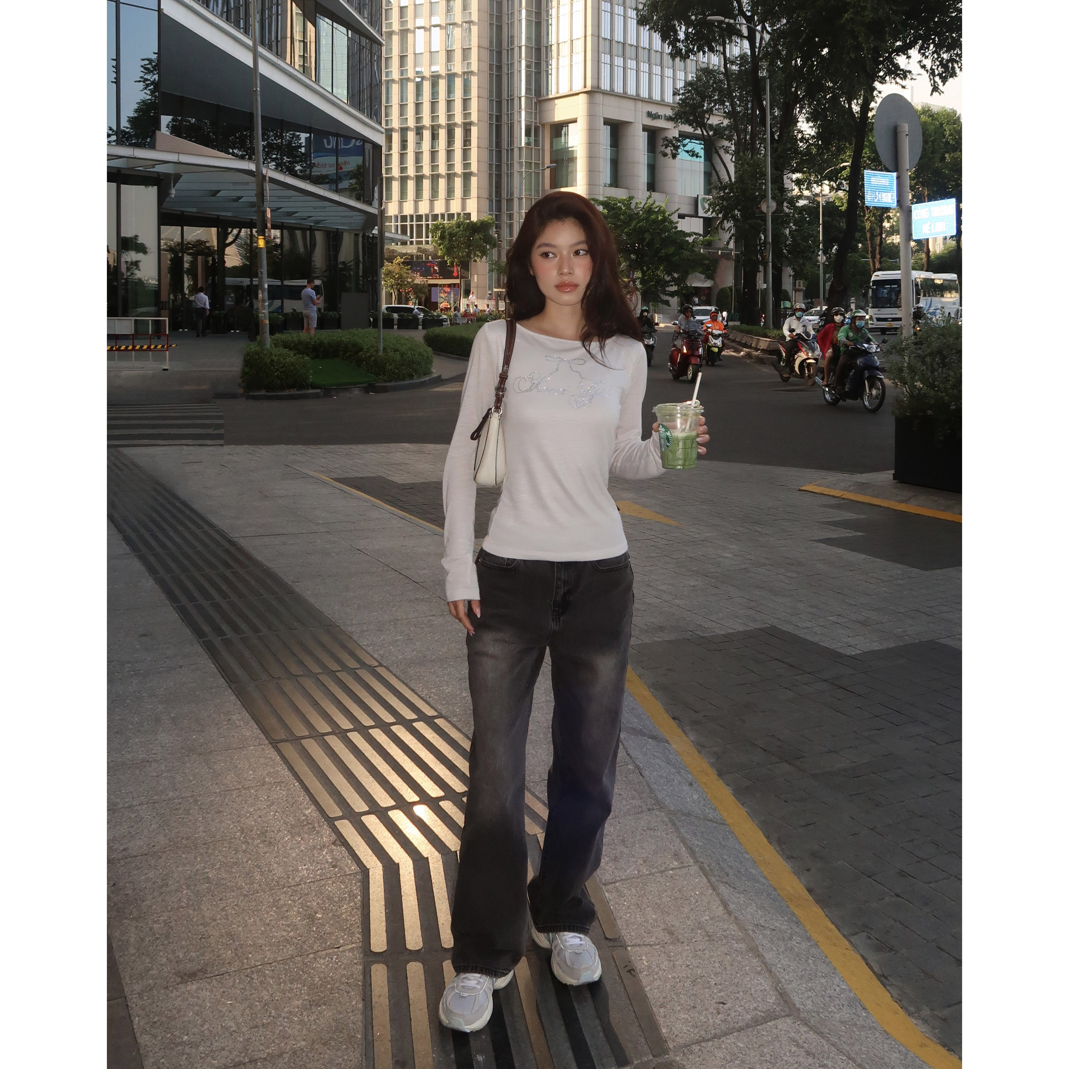 Quần Jeans Nữ PRADIES Form Suông Da Sun