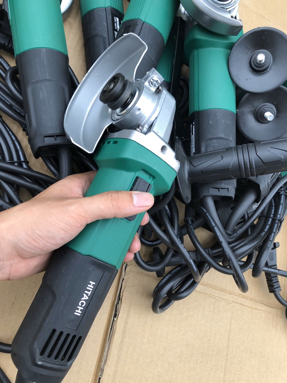 MÁY MÀI HITACHI 100MM (GIẨM GIÁ SÔC)