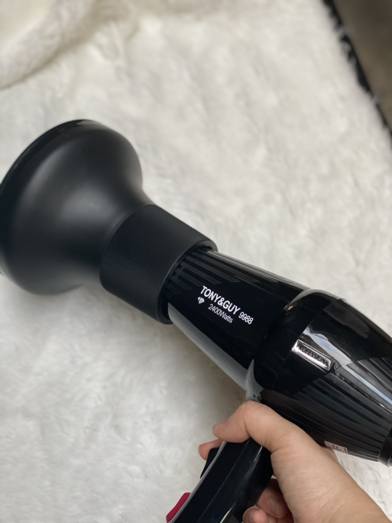 Loa sấy xoăn tạo kiểu dành cho tóc xoăn
