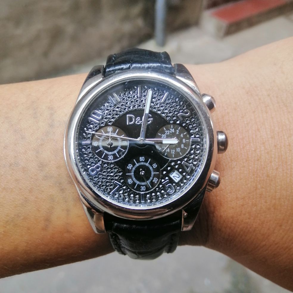 Đồng hồ nam hiệu D&G của Ý
