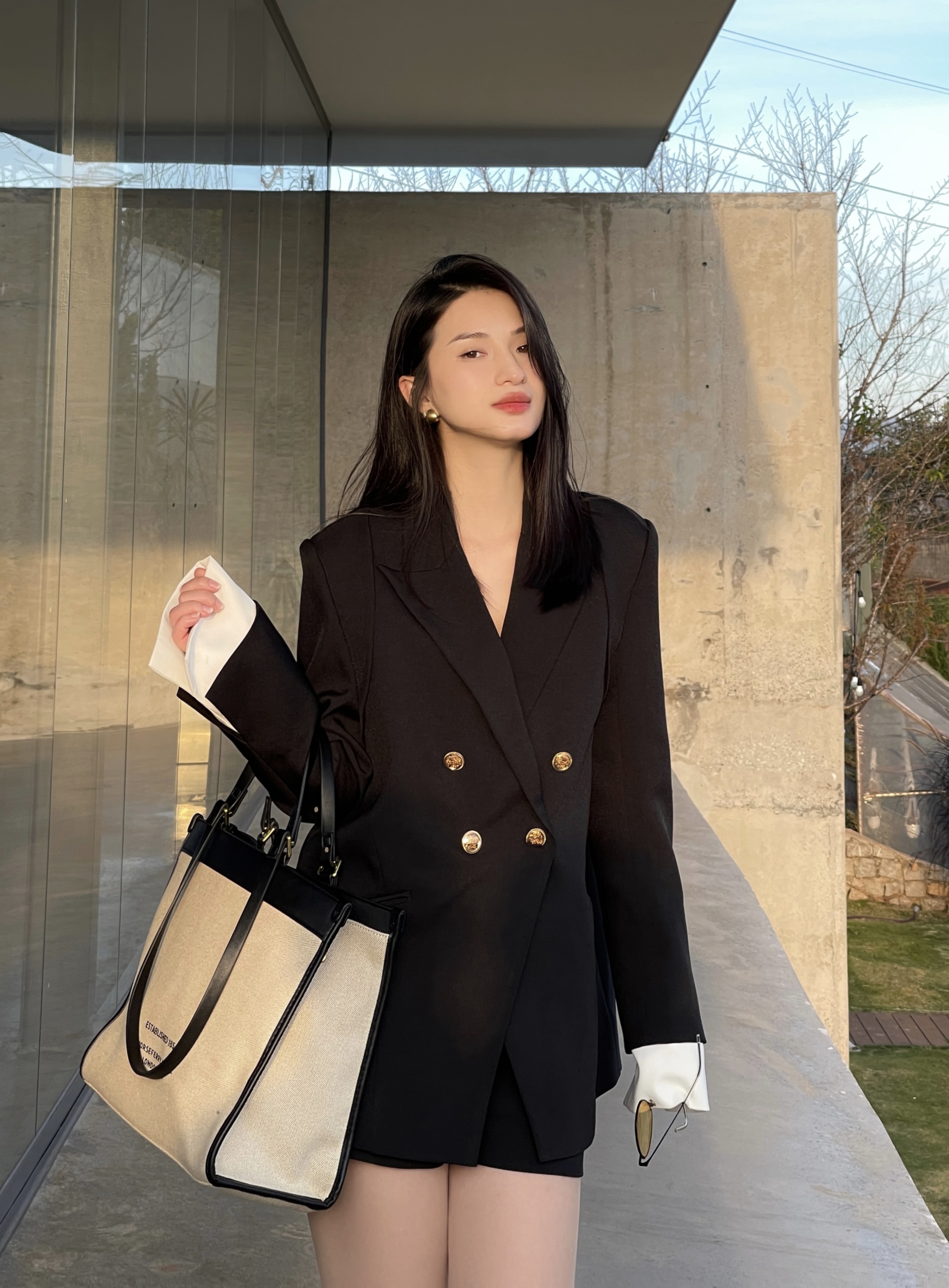 Áo blazer oversize thời thượng - ESTHER STUDIOS Sophia Blazer - Black