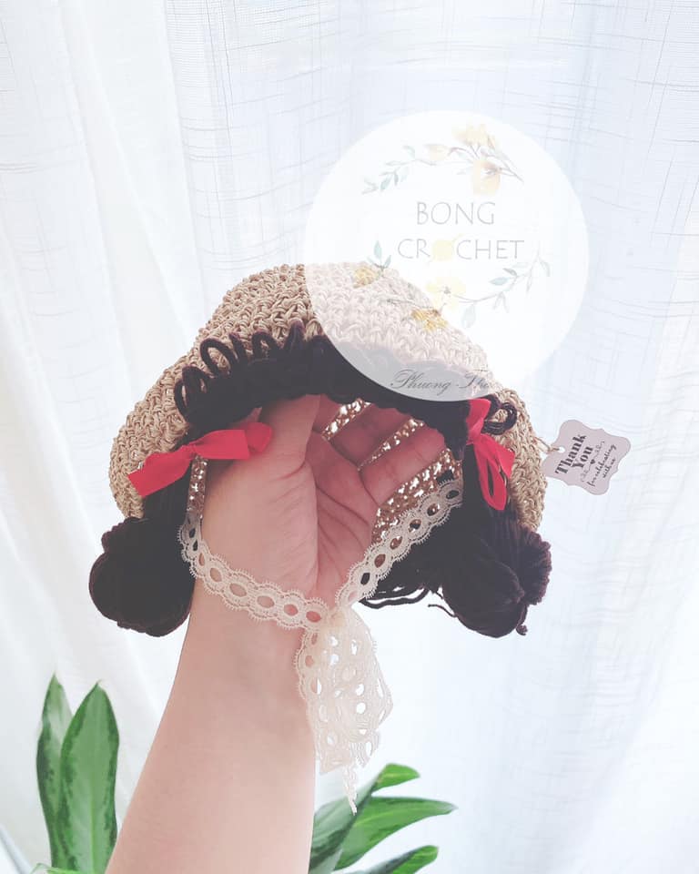 Mũ len sợi cói búi tóc (crochet) xinh cho bé gái (nơ đỏ)