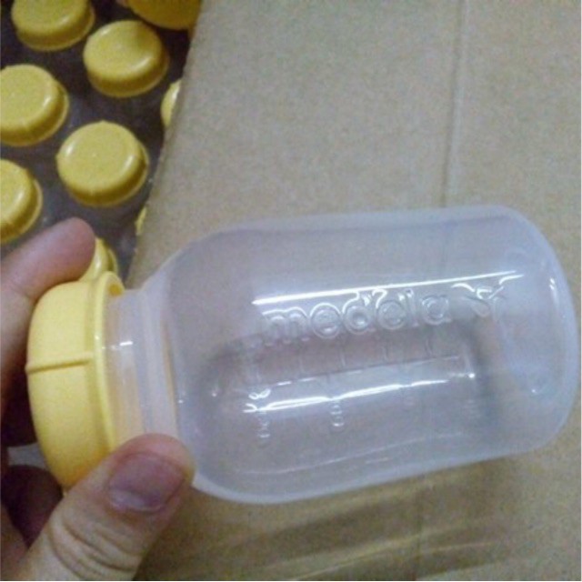 Bình trữ  sữa medela 150ml in nổi cổ hẹp (giá 1 bình).