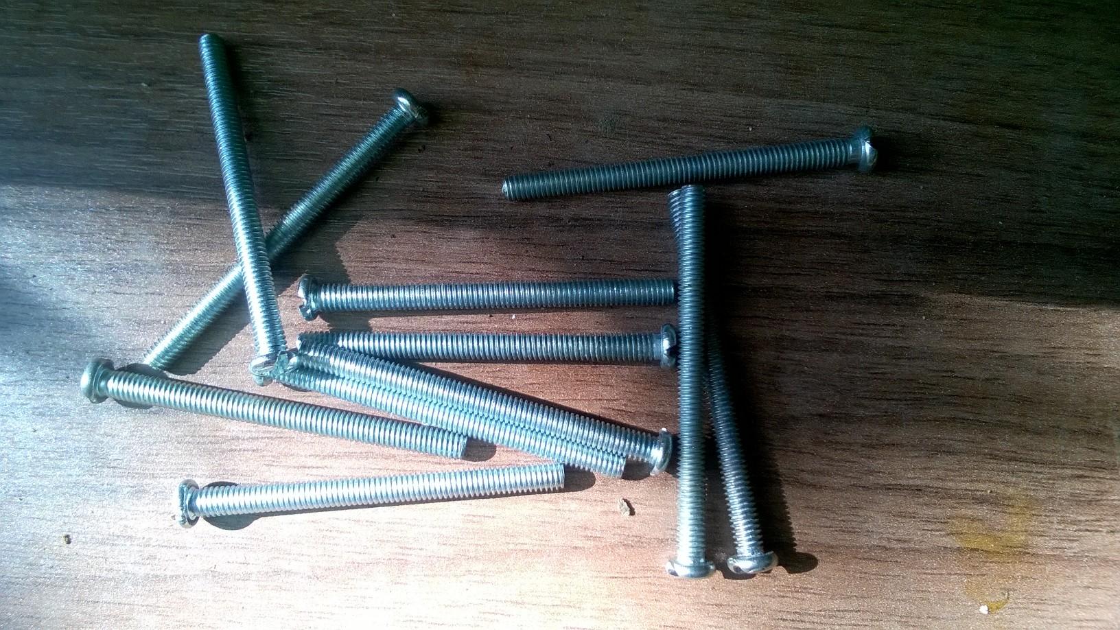 Óc bắt chụp đèn hậu honda 67