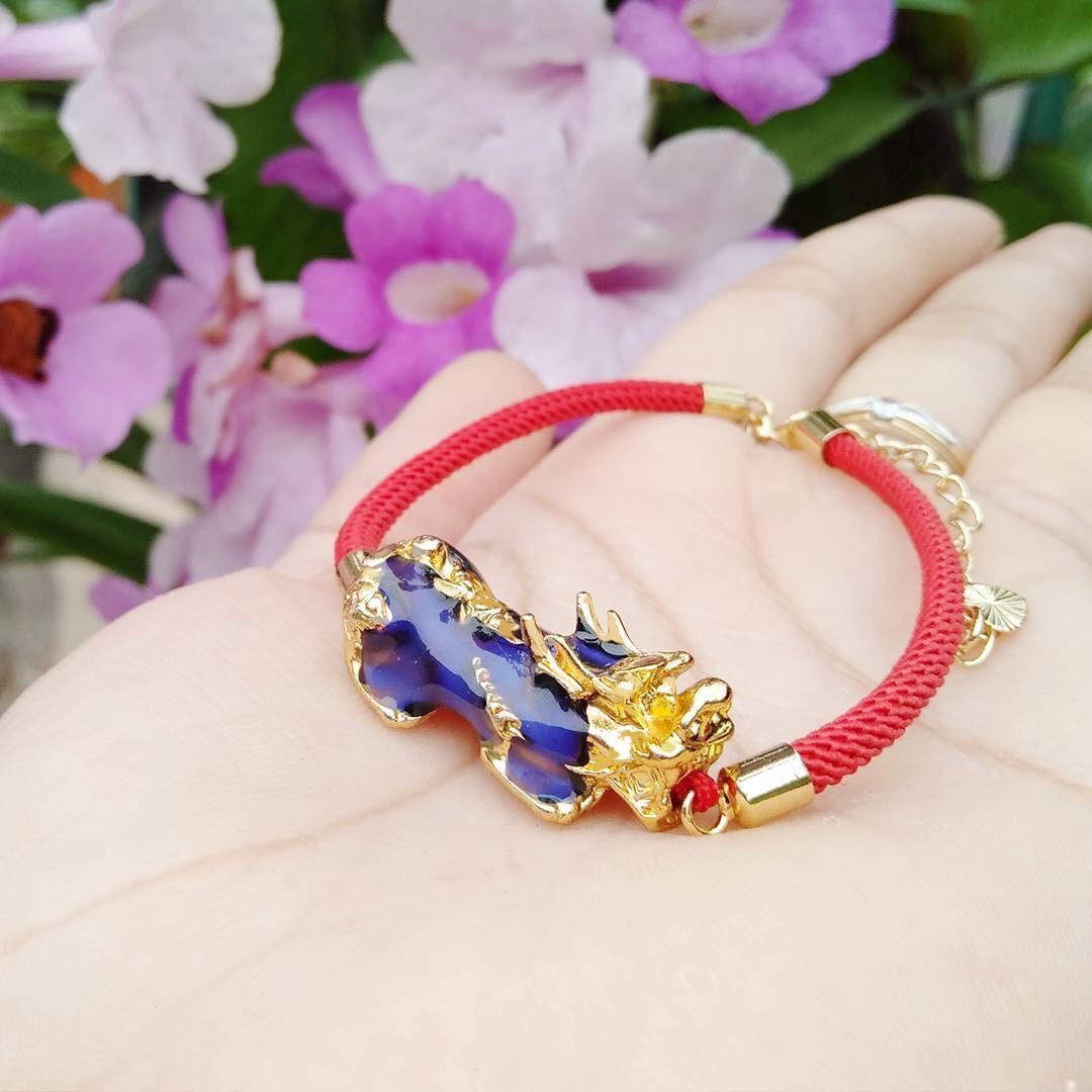 Vòng Tay Chỉ Đỏ Thái Mix Tỳ Hưu Đổi Màu Theo Nhiệt Độ (Size:10mm > 12mm) Vừa Là Phụ Kiện Thời Trang Độc Đáo Mang Ý Nghĩa Phong Thủy Cầu Chúc Những Điều Tốt Lành Quà Tặng Ý Nghĩa Cho Bạn Bè, Người Thân