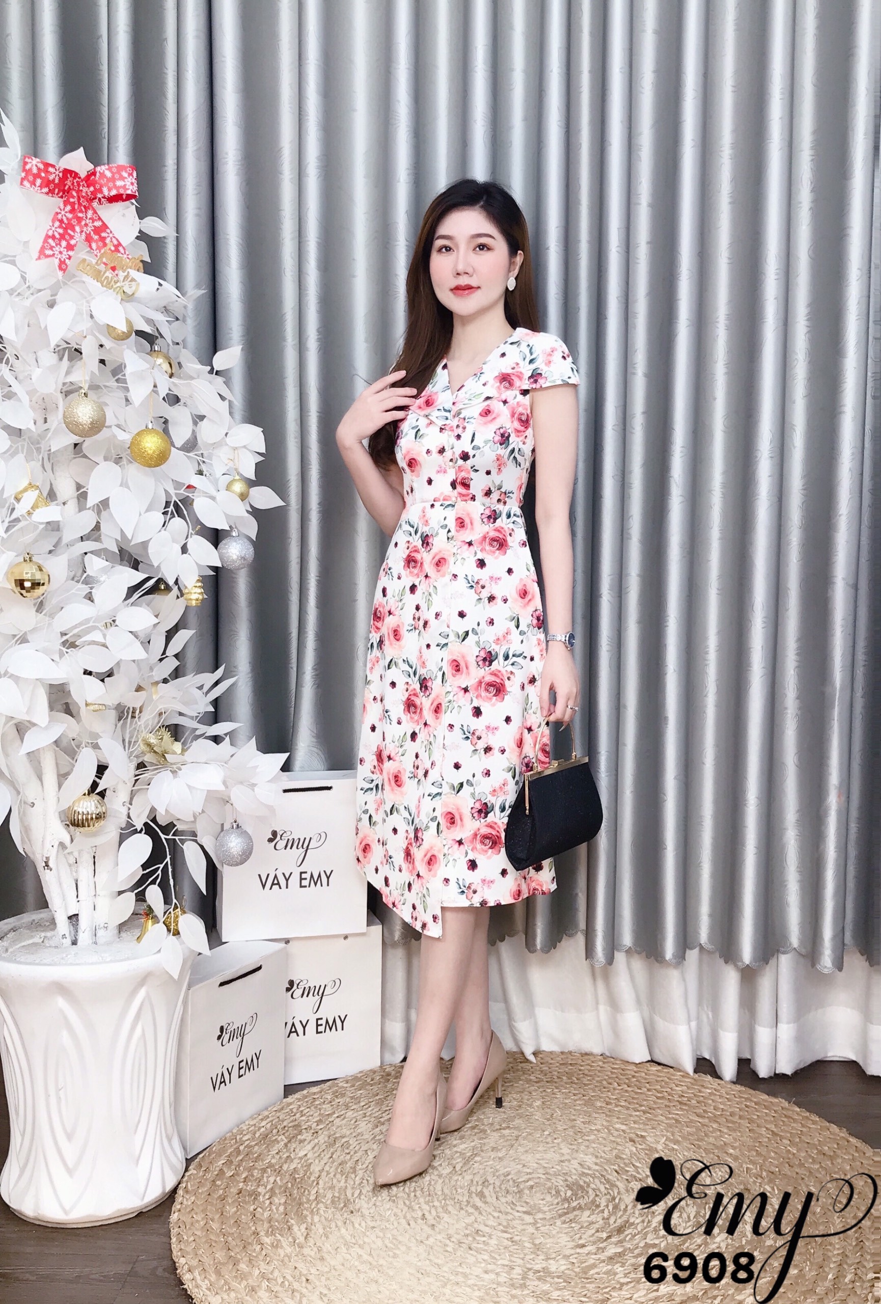 Đầm EMY EM6908 Xoè Cổ Choàng