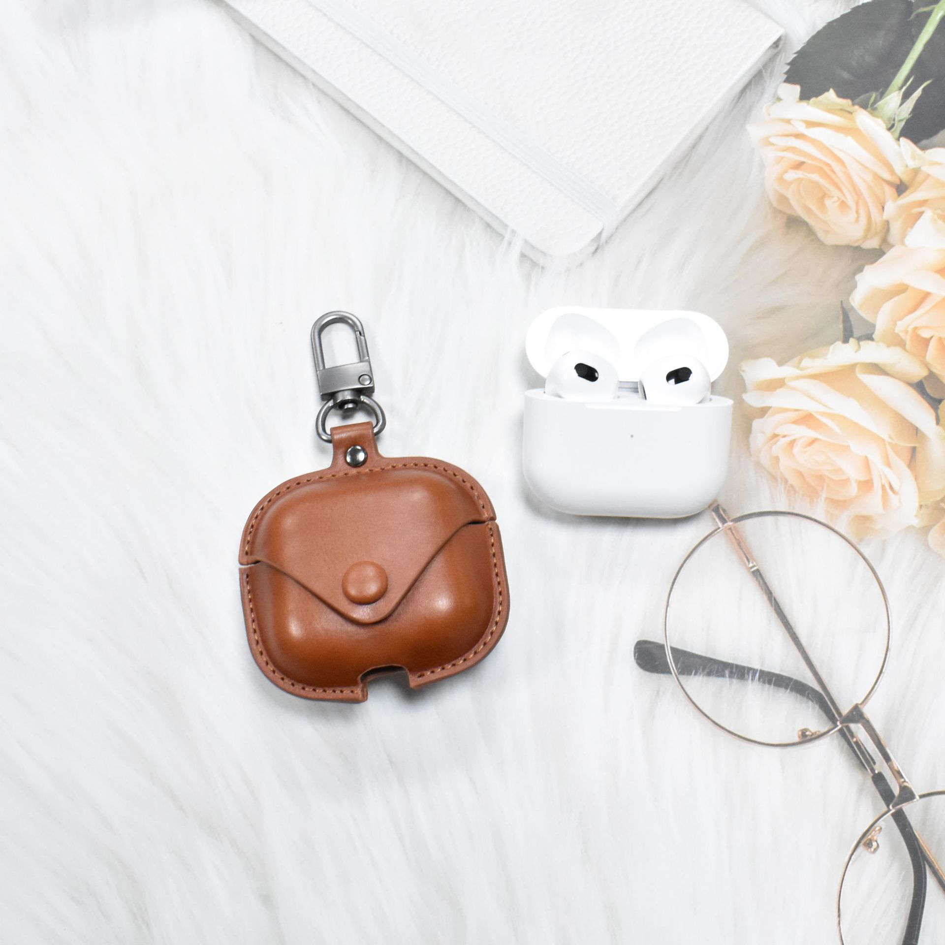 BAO DA [AIRPOD PRO VÀ AIRPOD 3] KÈM MÓC KHÓA THÉP SANG TRỌNG