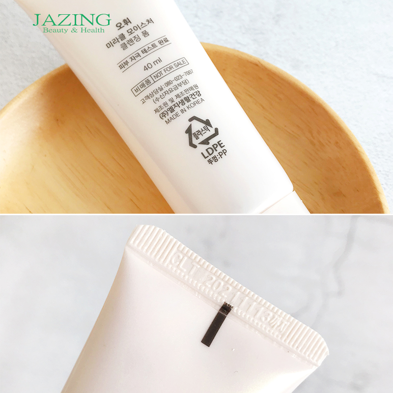 Sữa Rửa Mặt Dưỡng Ẩm Ohui Miracle Moisture Cleansing Foam 40ml