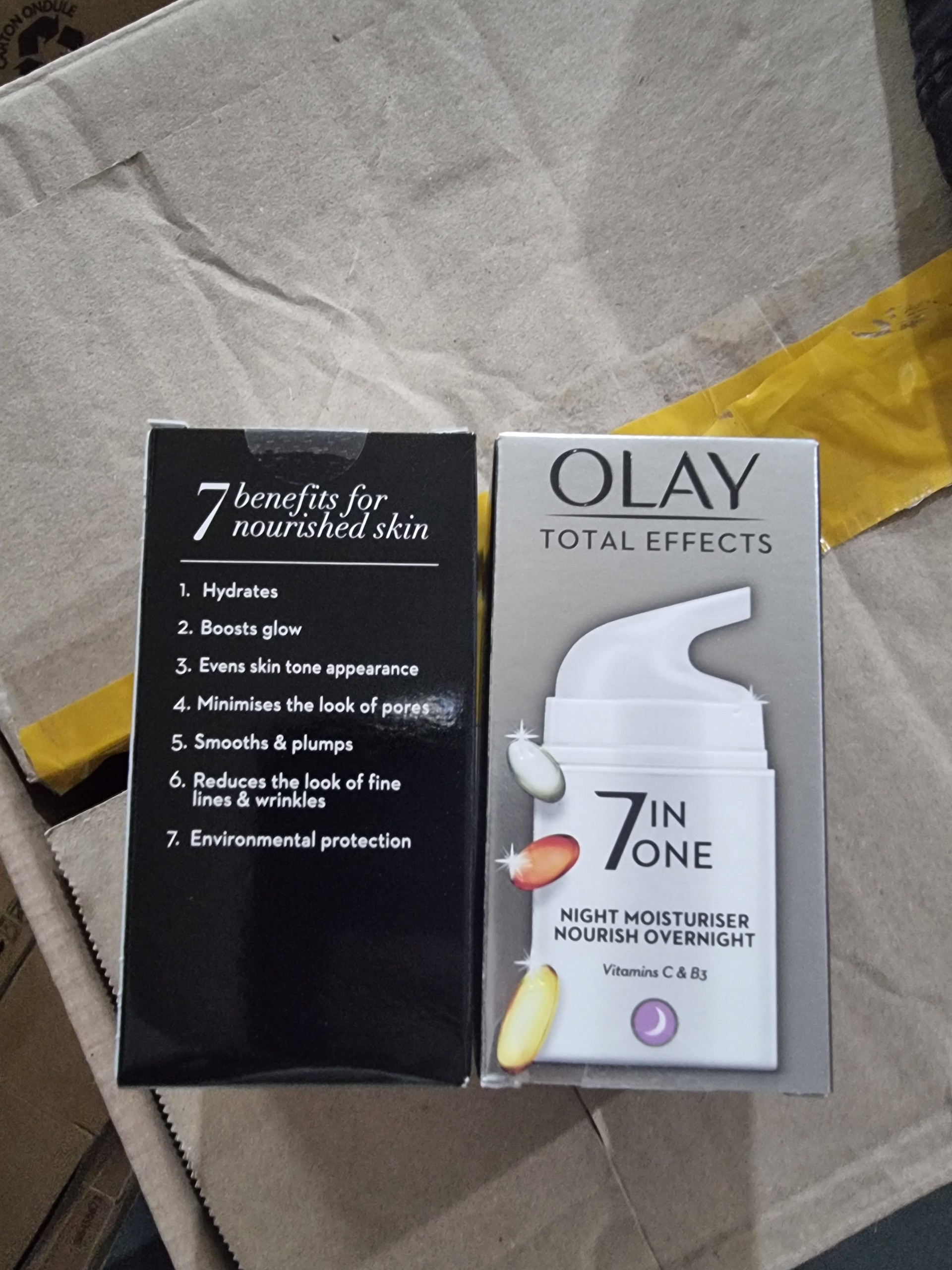 Kem Dưỡng Olay Total Effects 7 In 1 Day & Night
