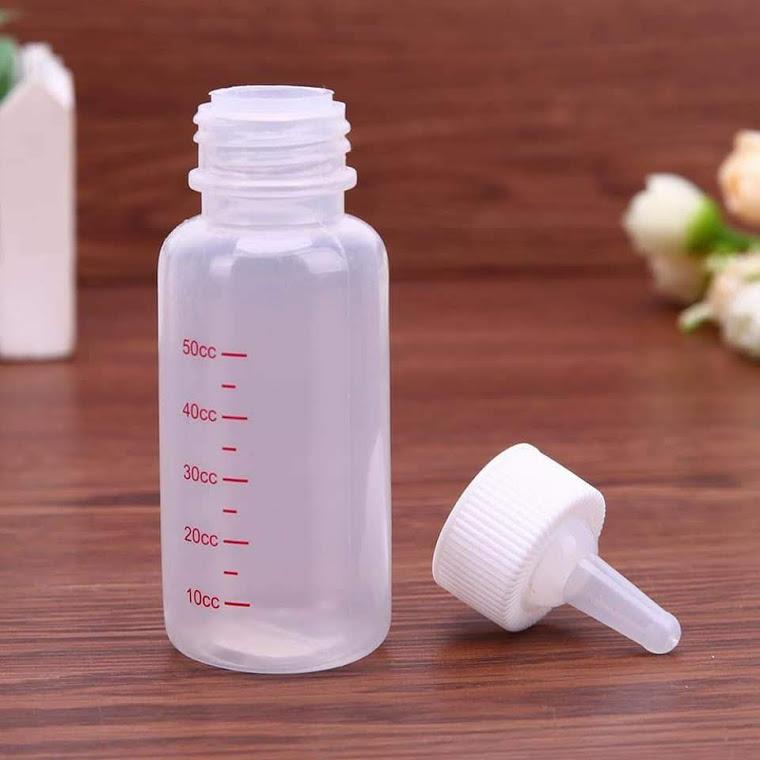 Bình đựng sữa cho chó mèo con