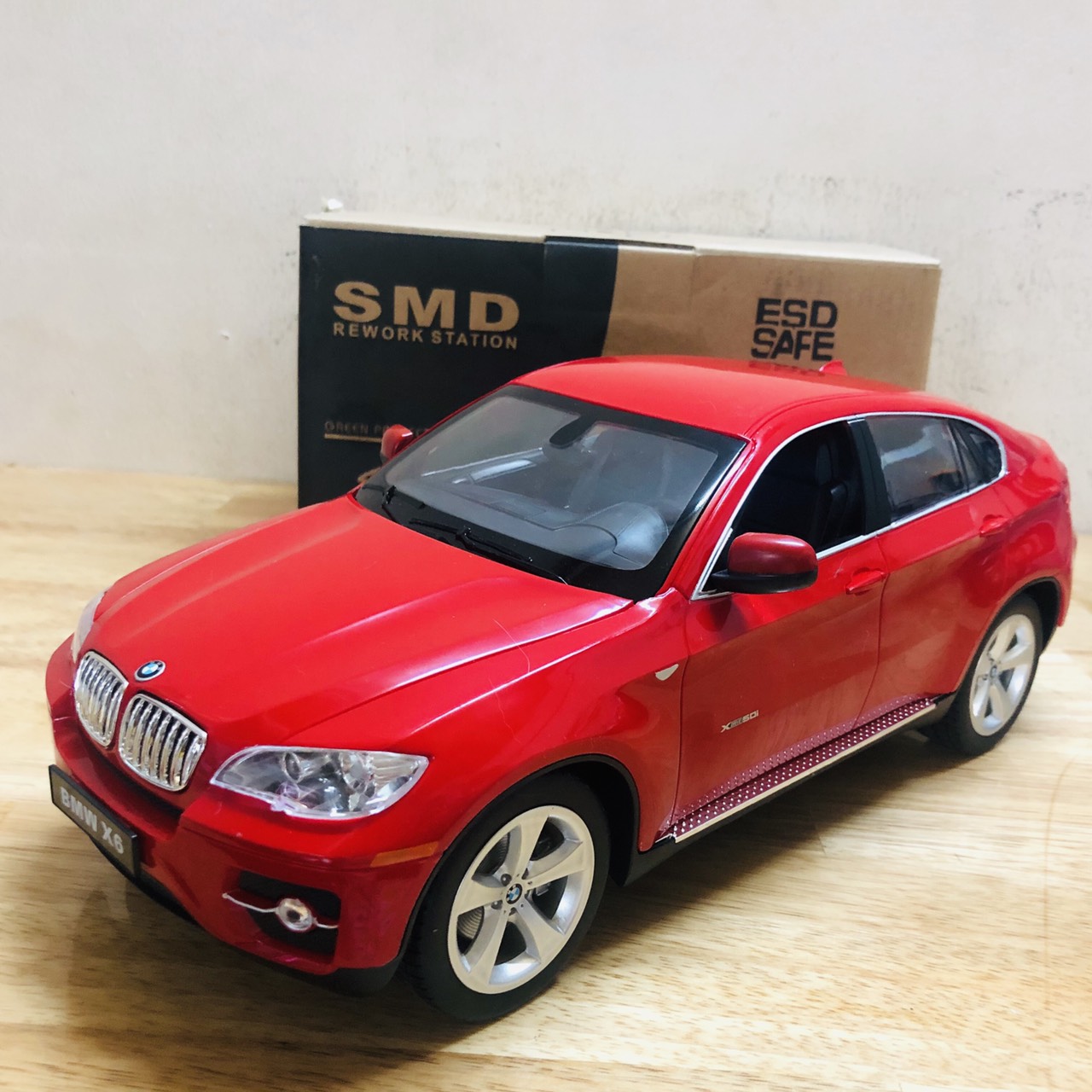 Ô tô BMW X6 SUV tỉ lệ 1:24 kiểu dáng siêu ngầu