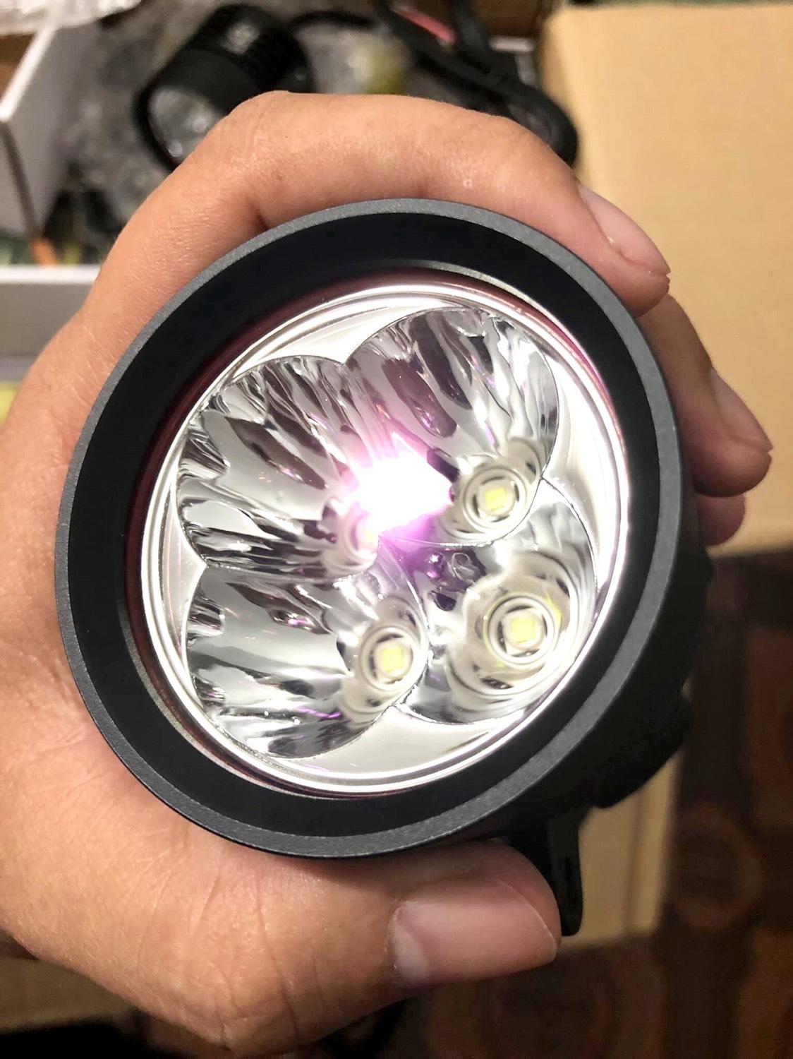 ĐÈN TRỢ SÁNG L4X CHÍP T6 KÍNH TÍM