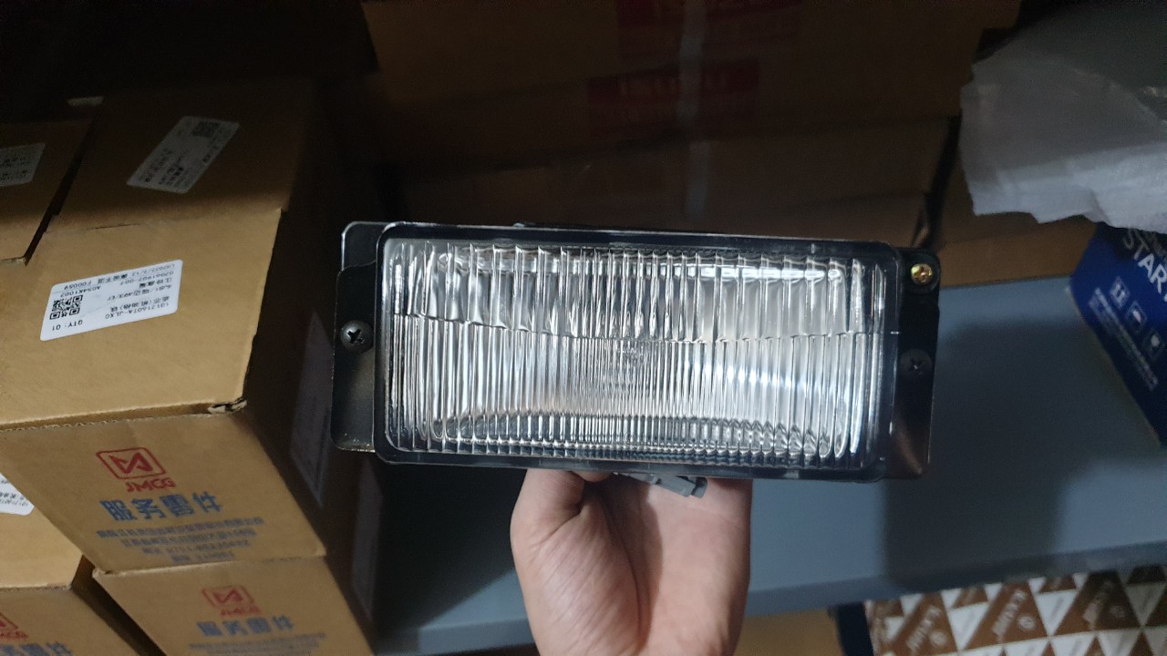 Đèn cản (đèn badsoc, đèn sương mù) Isuzu QKR, QKR 270, QKR91ps,...