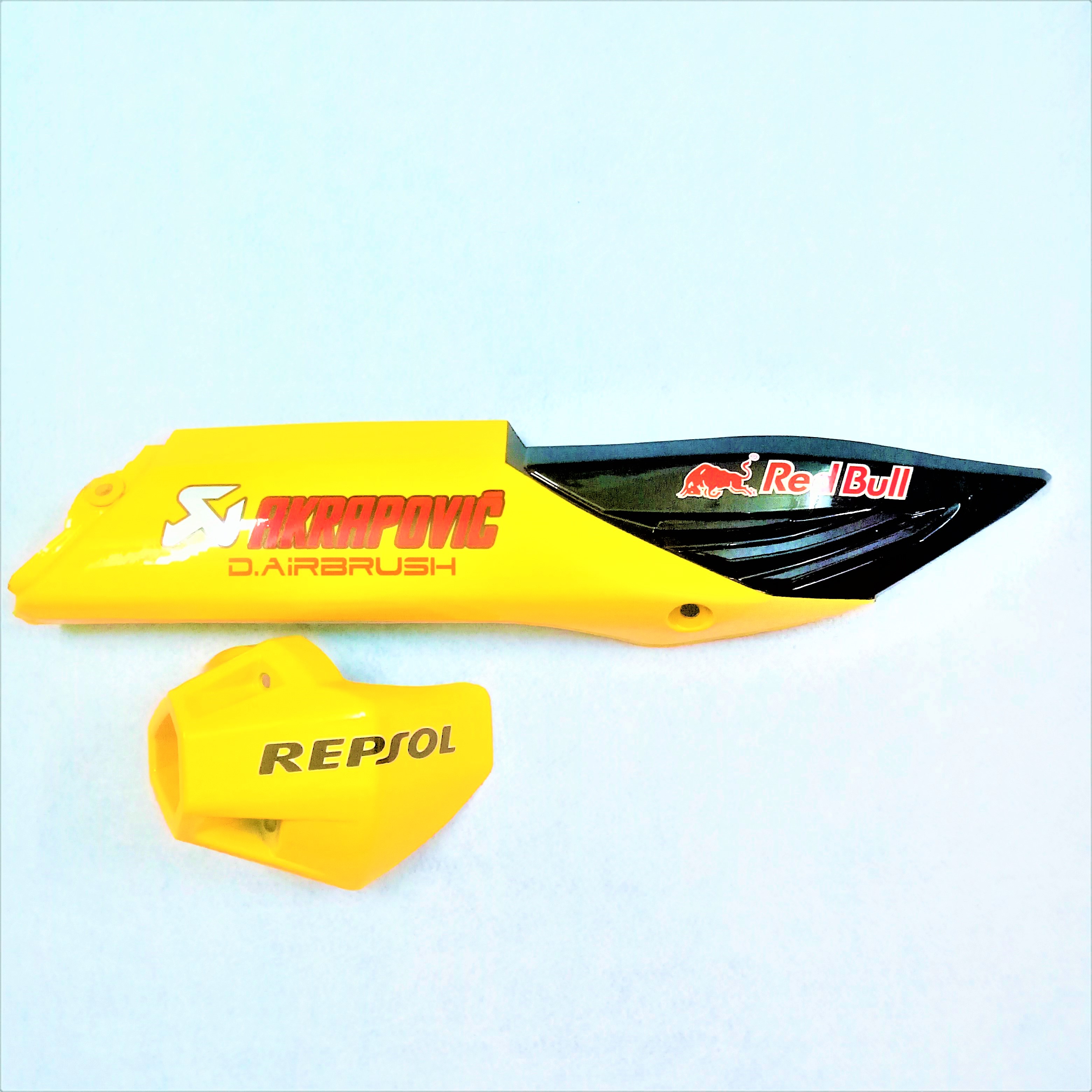Bộ ốp pô Winner v1 màu vàng đen ( thân pô + chụp pô )